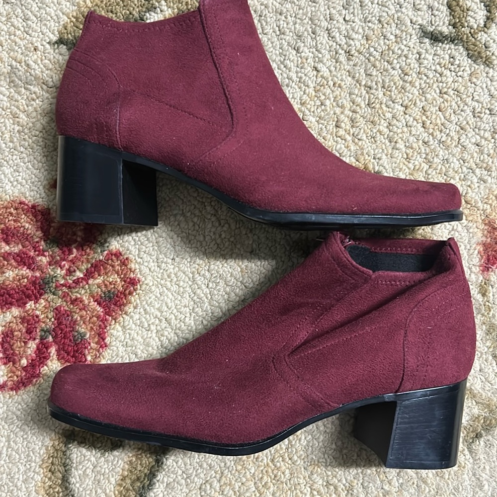 Vintage NWOT Woman Liz Claiborne flex boots